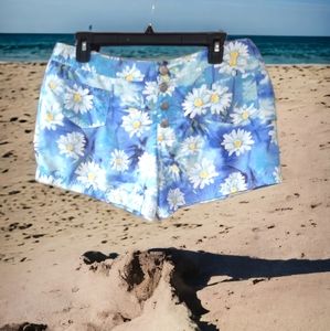 🌟3/$40 Sale!Mix & Match🌟Body Glove Daisy Shorts